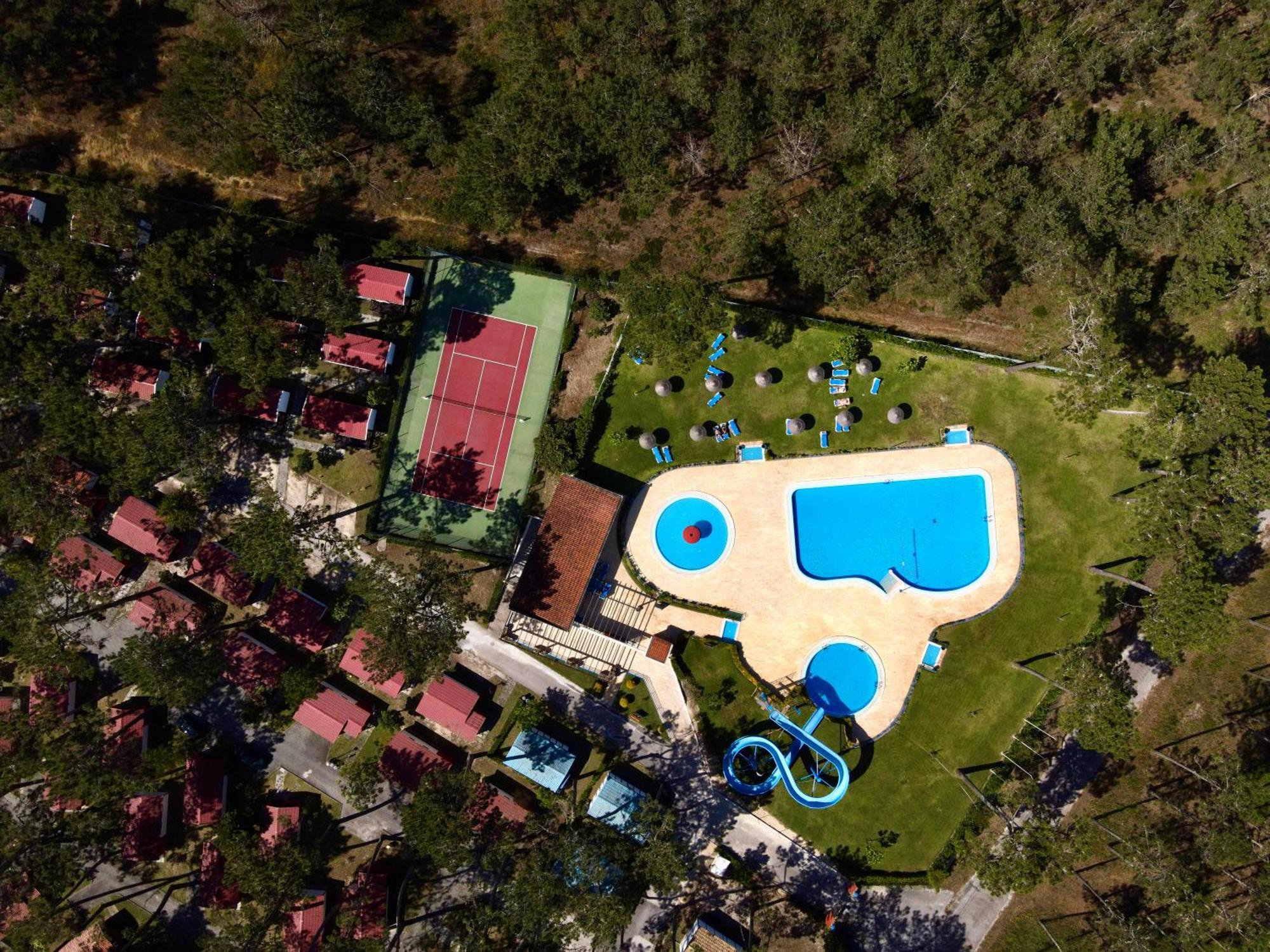 Отель Parque De Campismo Orbitur Сан-Педру-де-Моэл Экстерьер фото