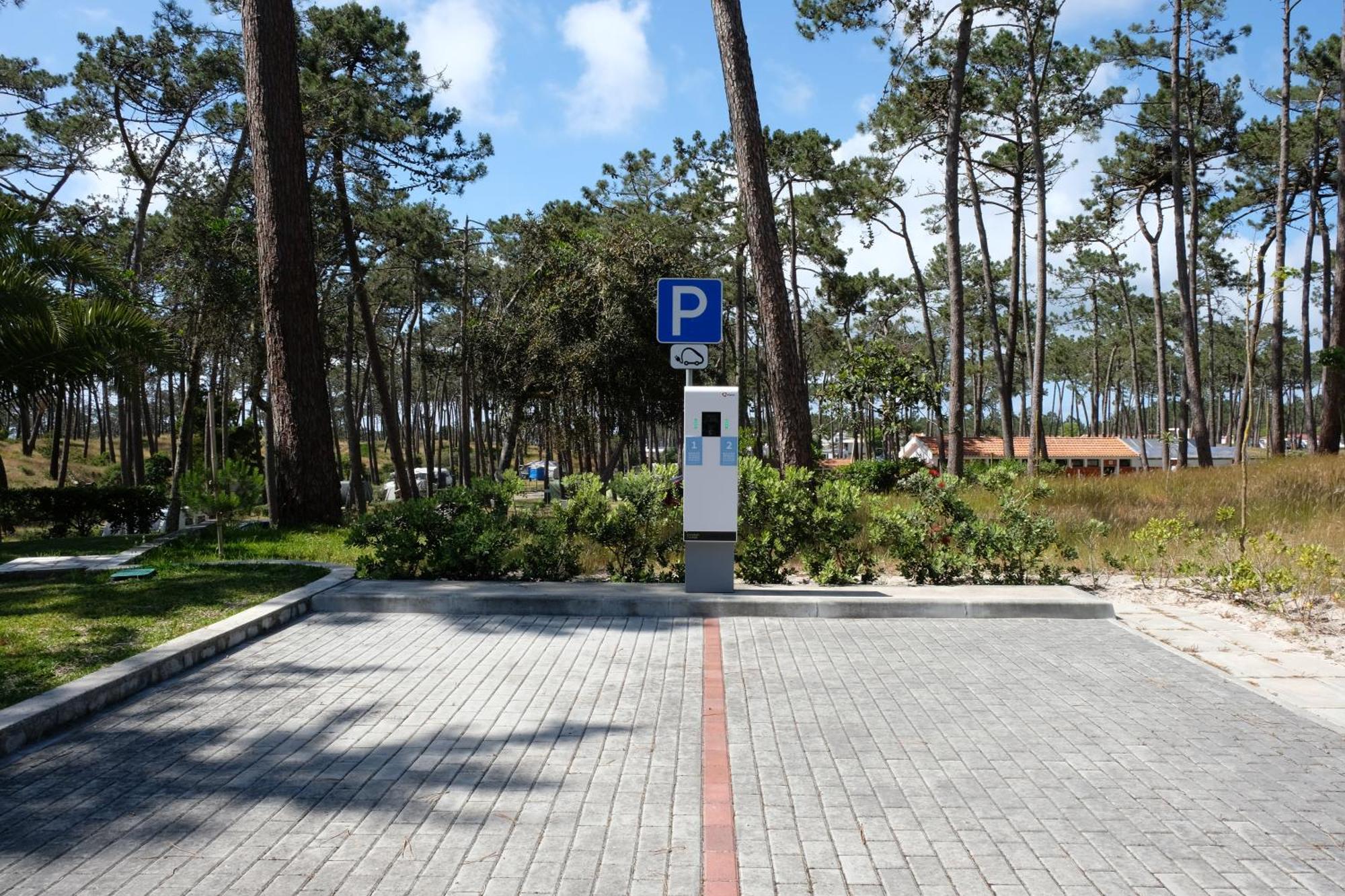 Отель Parque De Campismo Orbitur Сан-Педру-де-Моэл Экстерьер фото